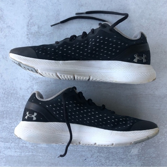 Under Armour GS Charged Impulse Running Sneakers in Black, Youth 5Y Womens 7 - Picture 4 of 9